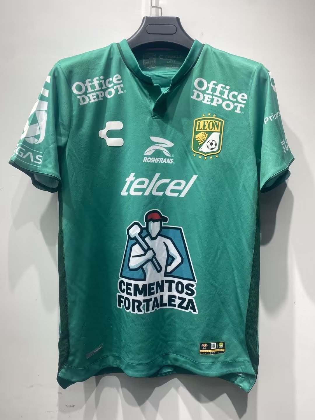 2023/2024 León Home Football Shirt 1:1 Thai Quality
