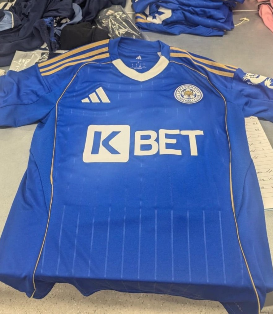 25/26 Leicester City Home Football Jersey 1:1 Thai Quality