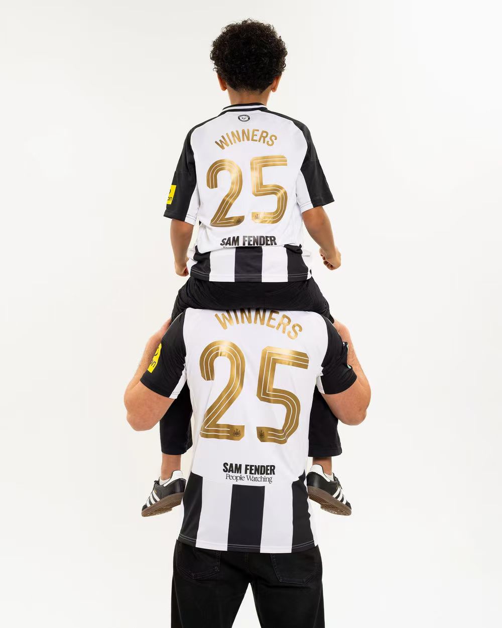 Newcastle United Kids' Carabao Cup 2025 Winners Shirt ( EFL Cup patch + 2025 EFL Cup Winners Logo)