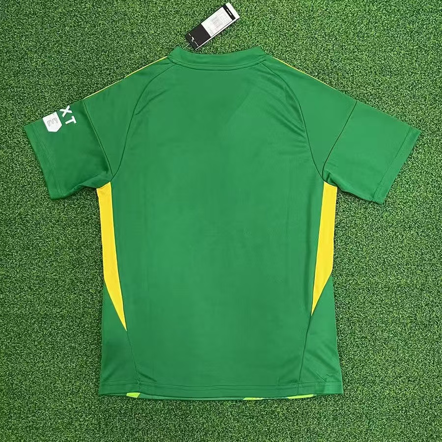 24/25 Leeds United Green Goalkeeper Football Jersey 1:1 Thai quality