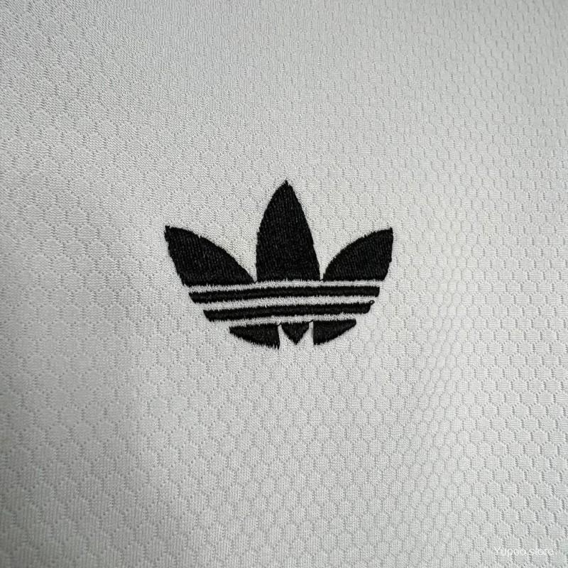2024/25 Juventus Pre-match Training Jersey 1:1 Thai Quality