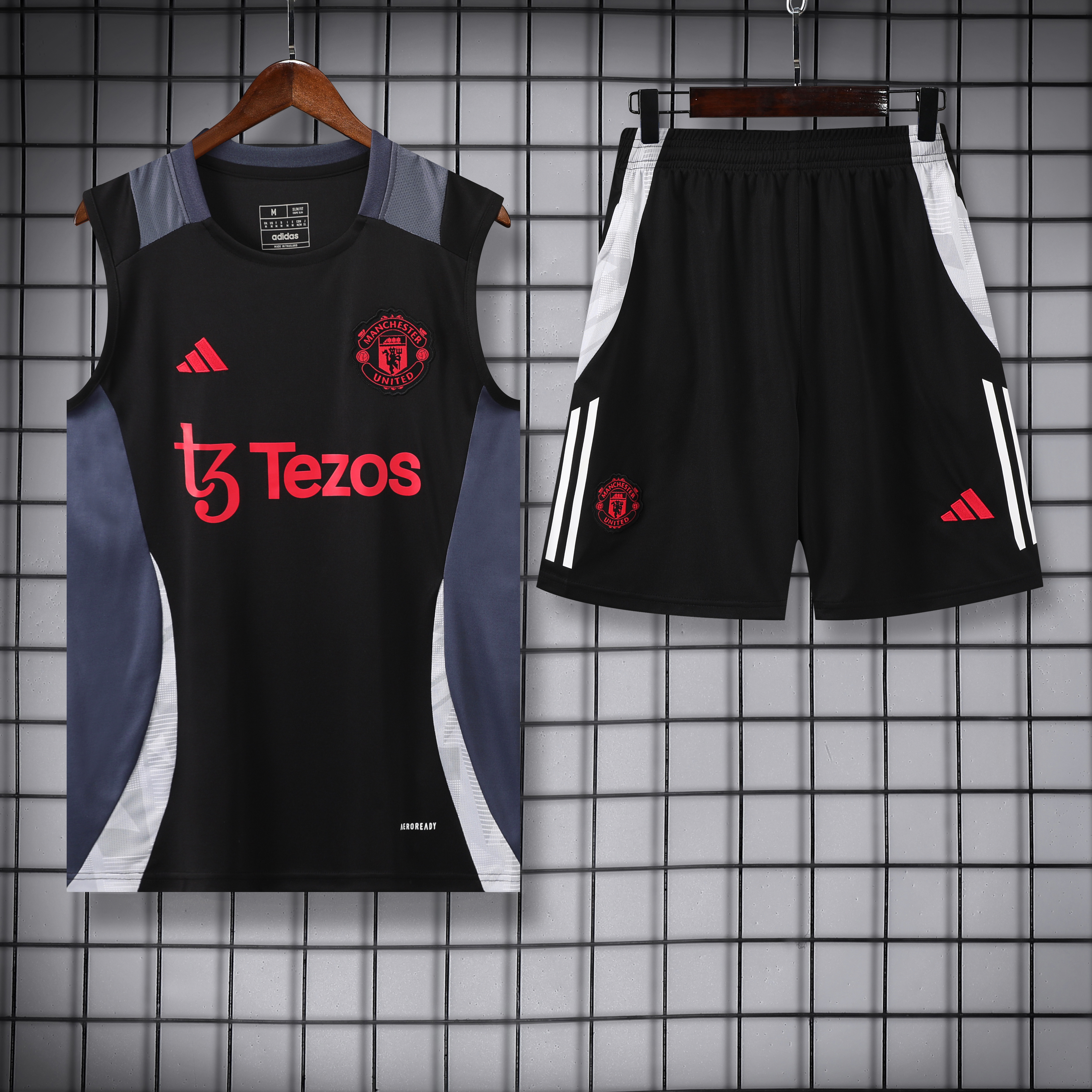 24/25 Man Utd training tank top 1:1 Thai quality