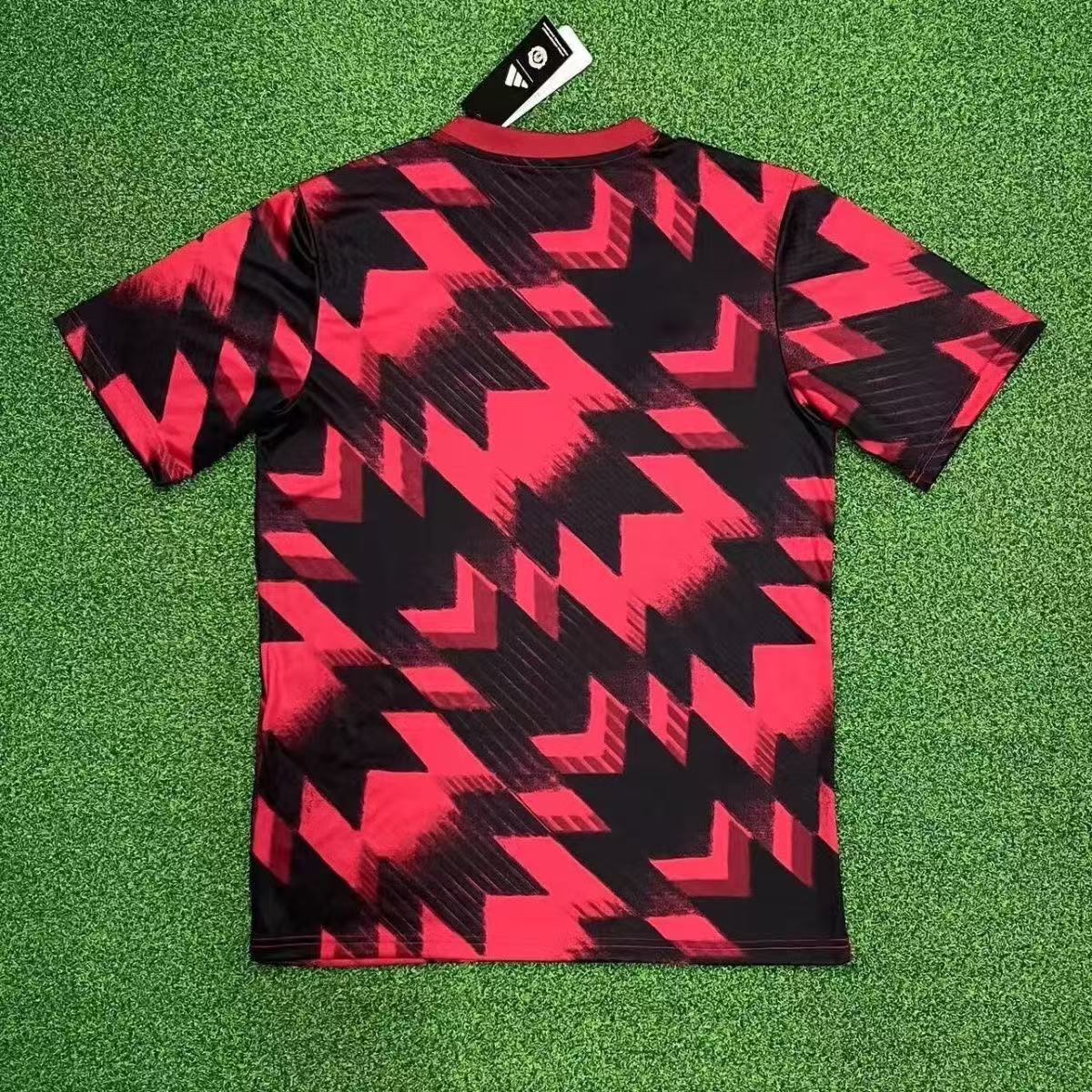25/26 Man Utd Pre-Match Shirt 1:1 Thai Quality