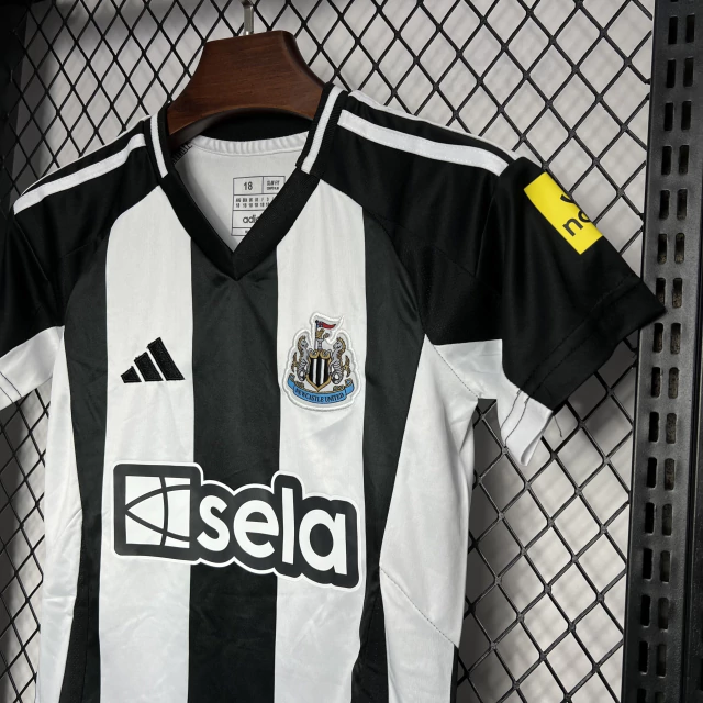 2024/2025 Newcastle United Home Football Jersey Shirt 1:1 Thai Quality Kids Size