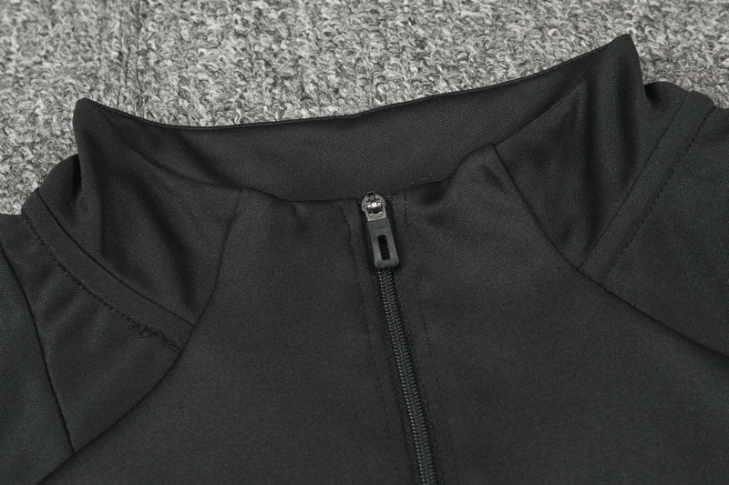 24/25 Real Madrid black half-zip training suit 1:1 Thai quality