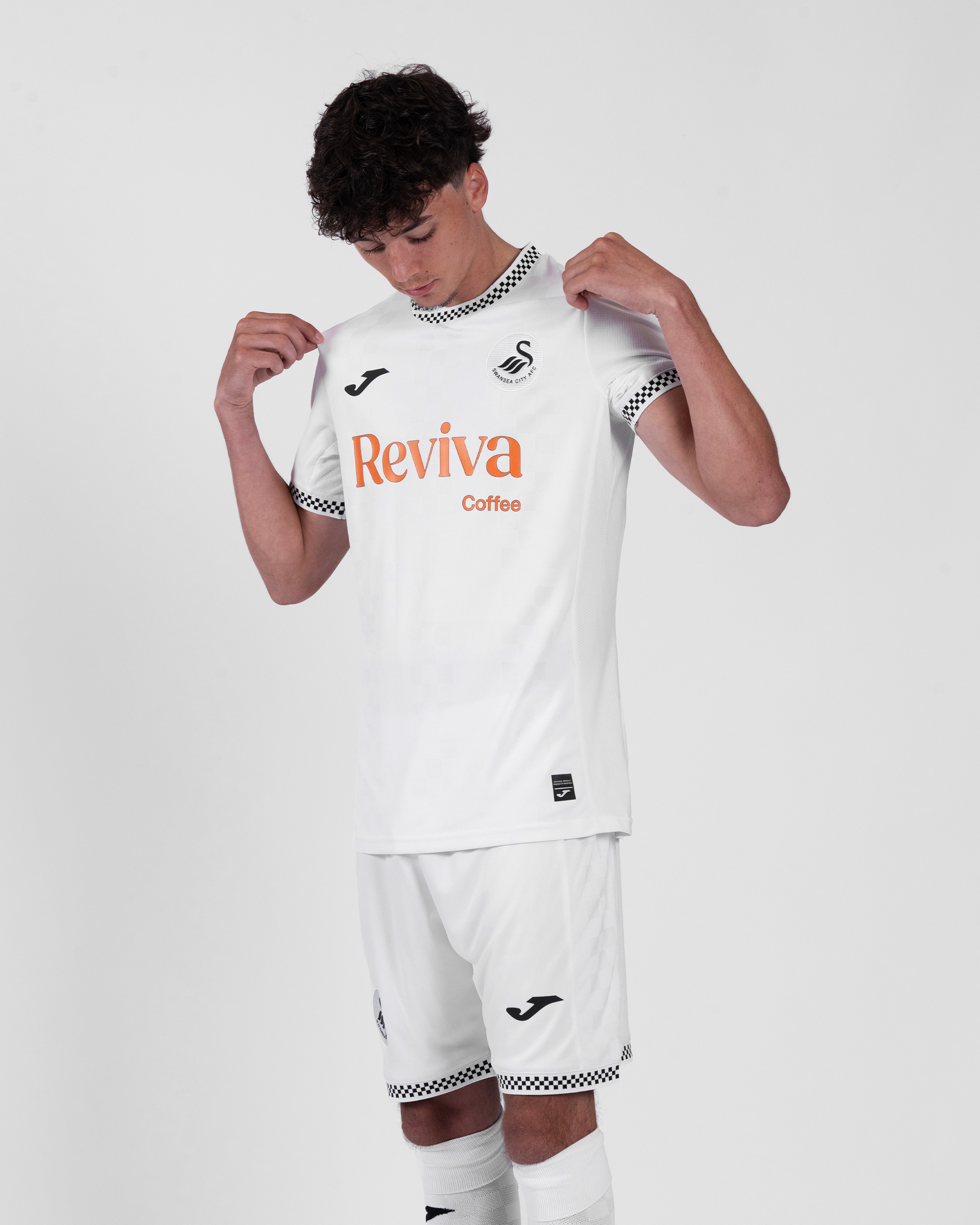 25/26 Swansea City home football jersey 1:1 Thai Quality