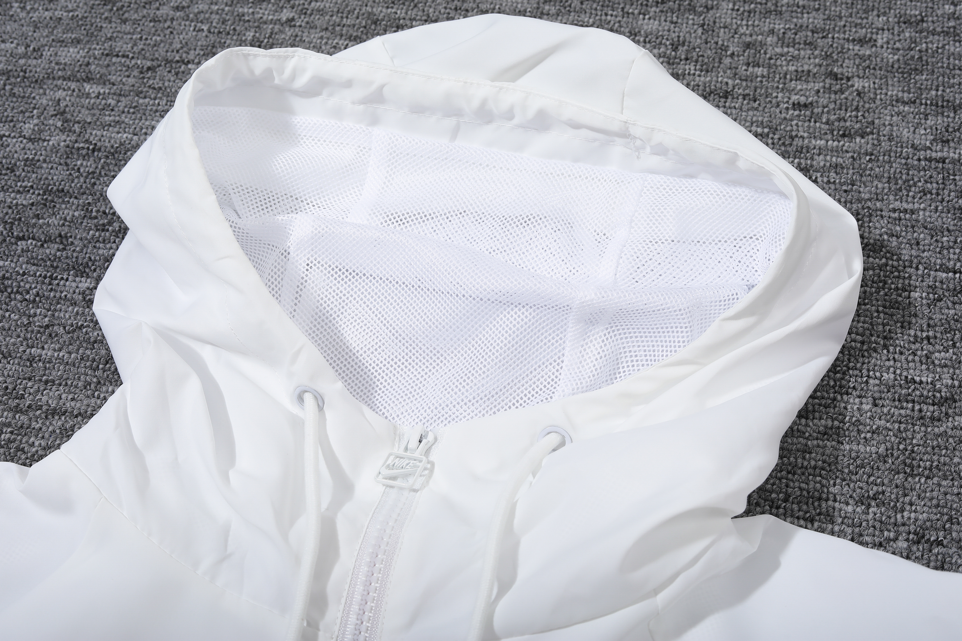24/25 Tottenham White Windbreaker Jacket 1:1 Thai quality