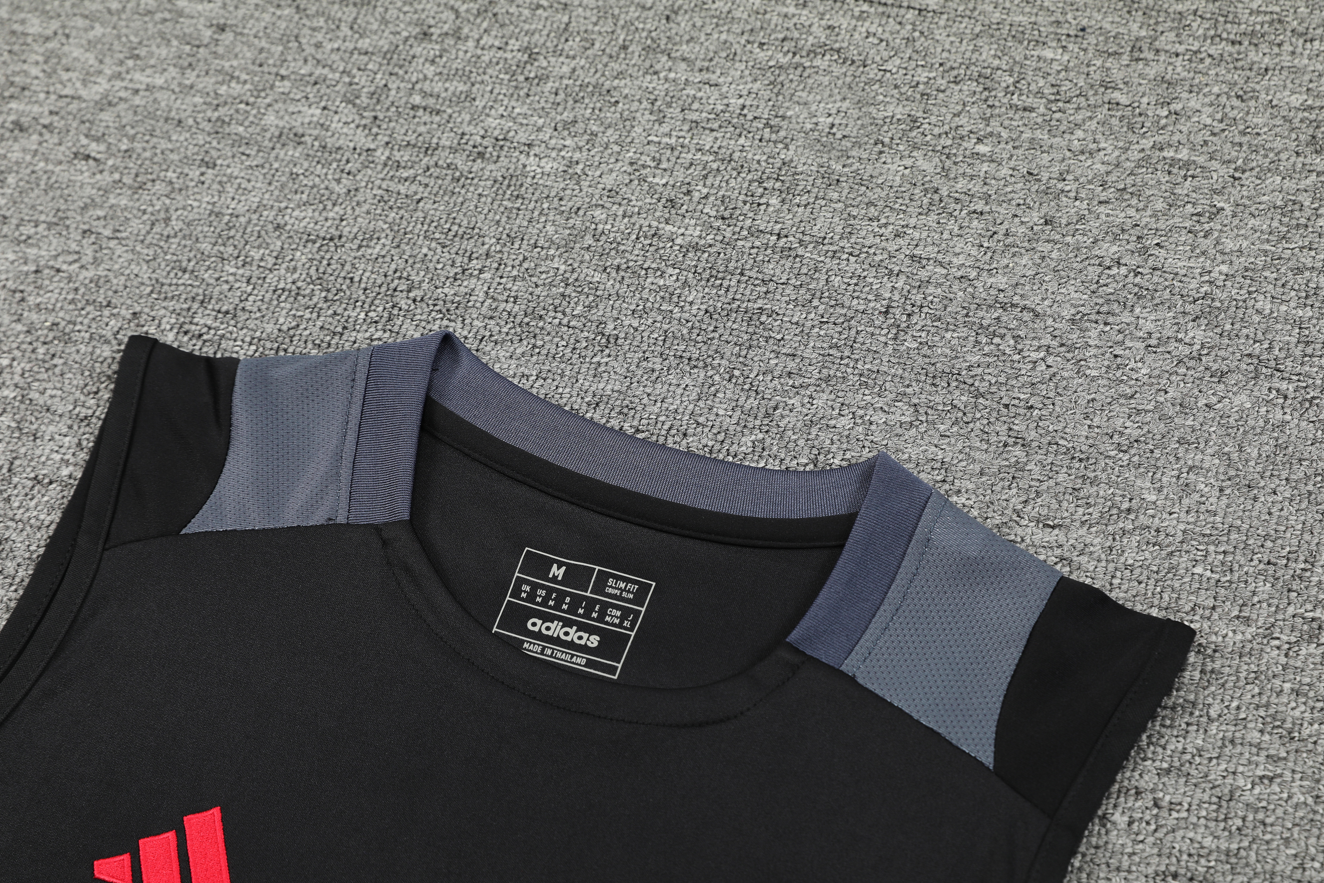 24/25 Man Utd training tank top 1:1 Thai quality