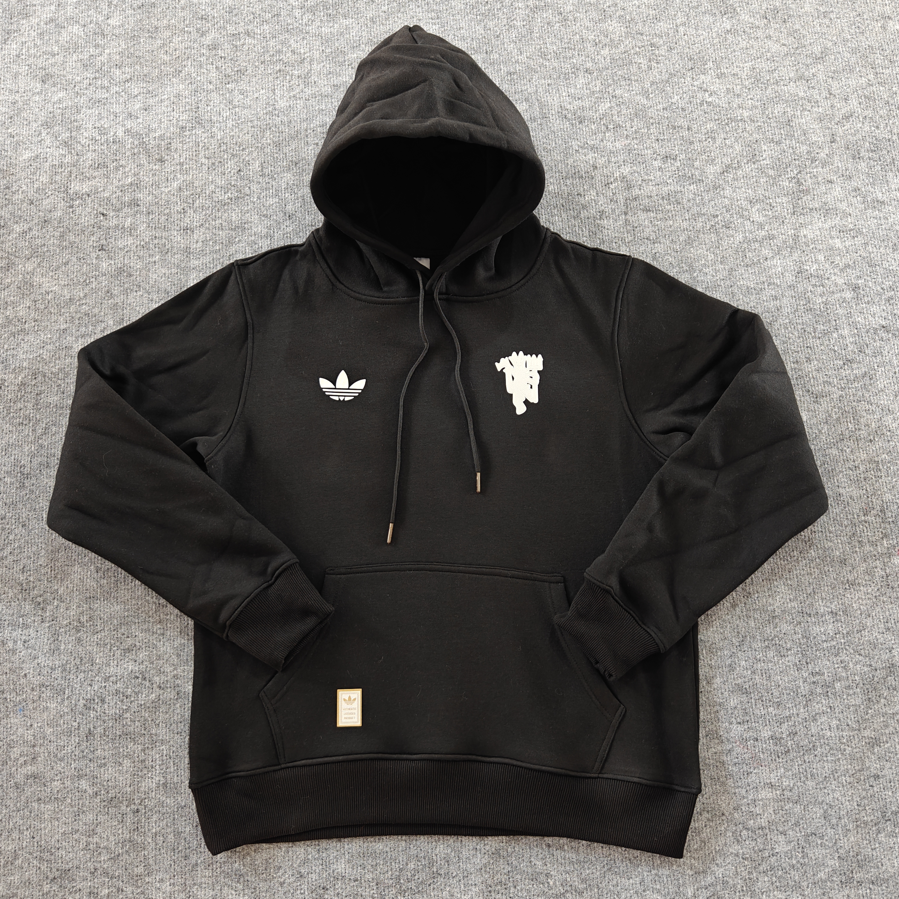 24/25 Manchester United players black hoodie 1:1 Thai quality