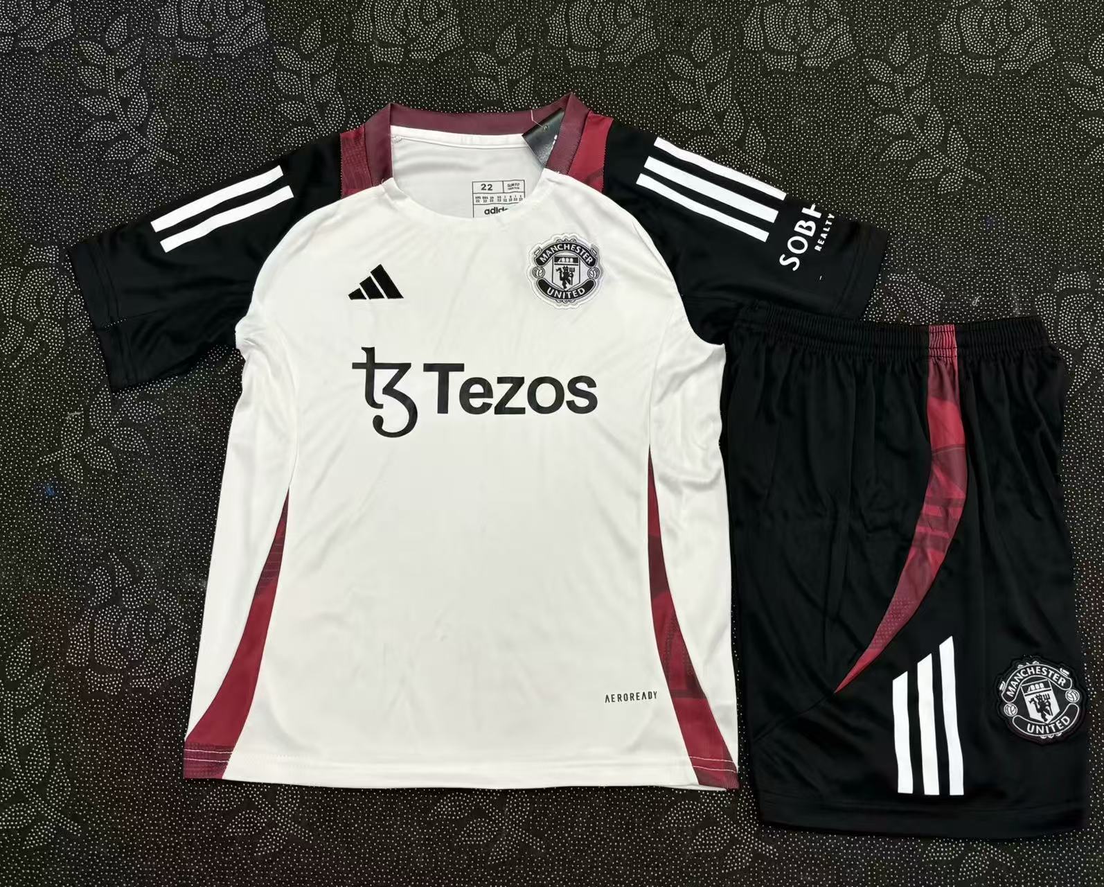 25/26 Manchester United Training Wear Football Jersey 1:1 Thai Quality kids Size