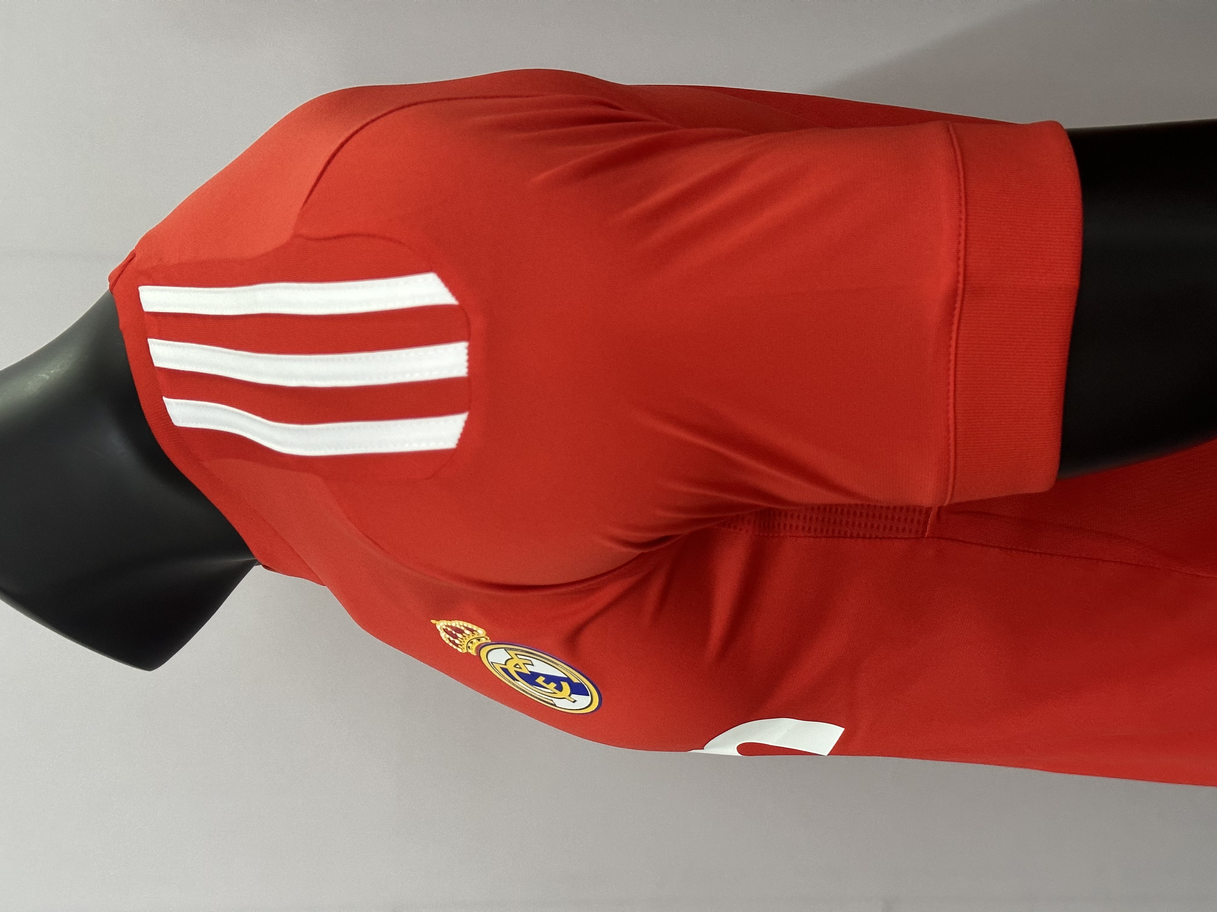 11/12  Retro  Real Madrid away 1:1 Thai quality