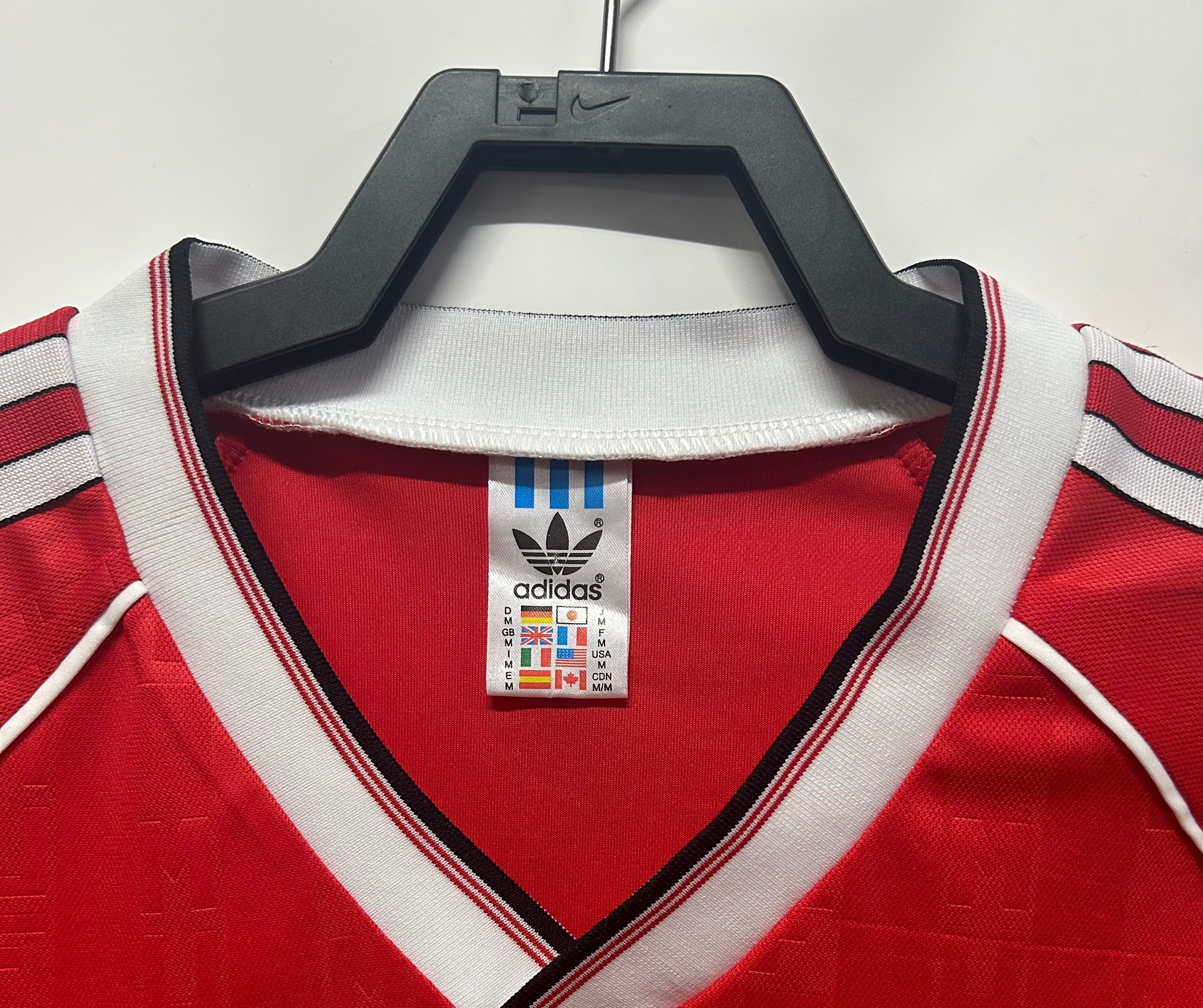 1998-90 Retro Manchester United Home Football Jersey 1:1 Thai Quality
