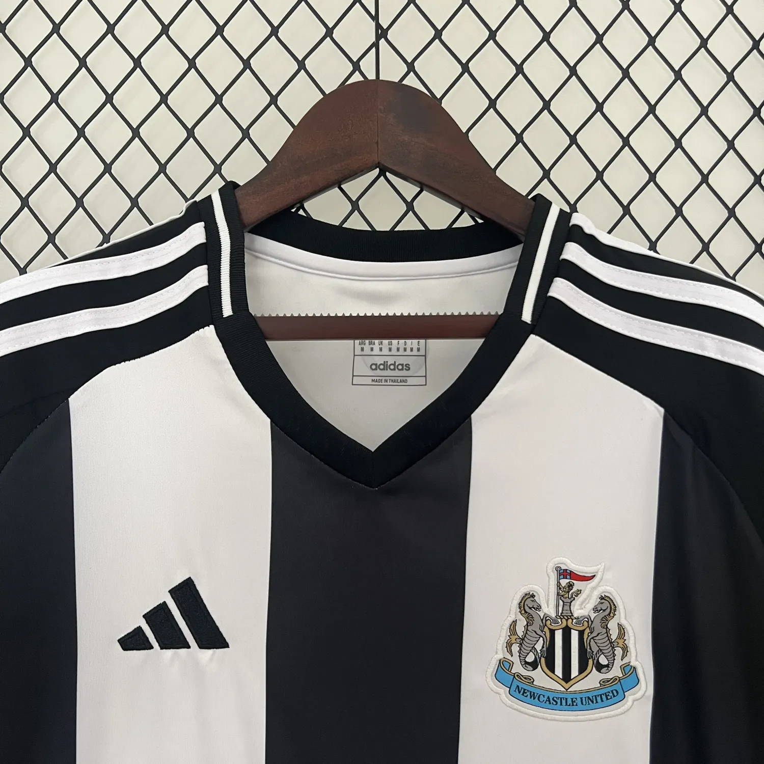 24/25 Newcastle United Home Kit  1:1 Thai Quality Jersey
