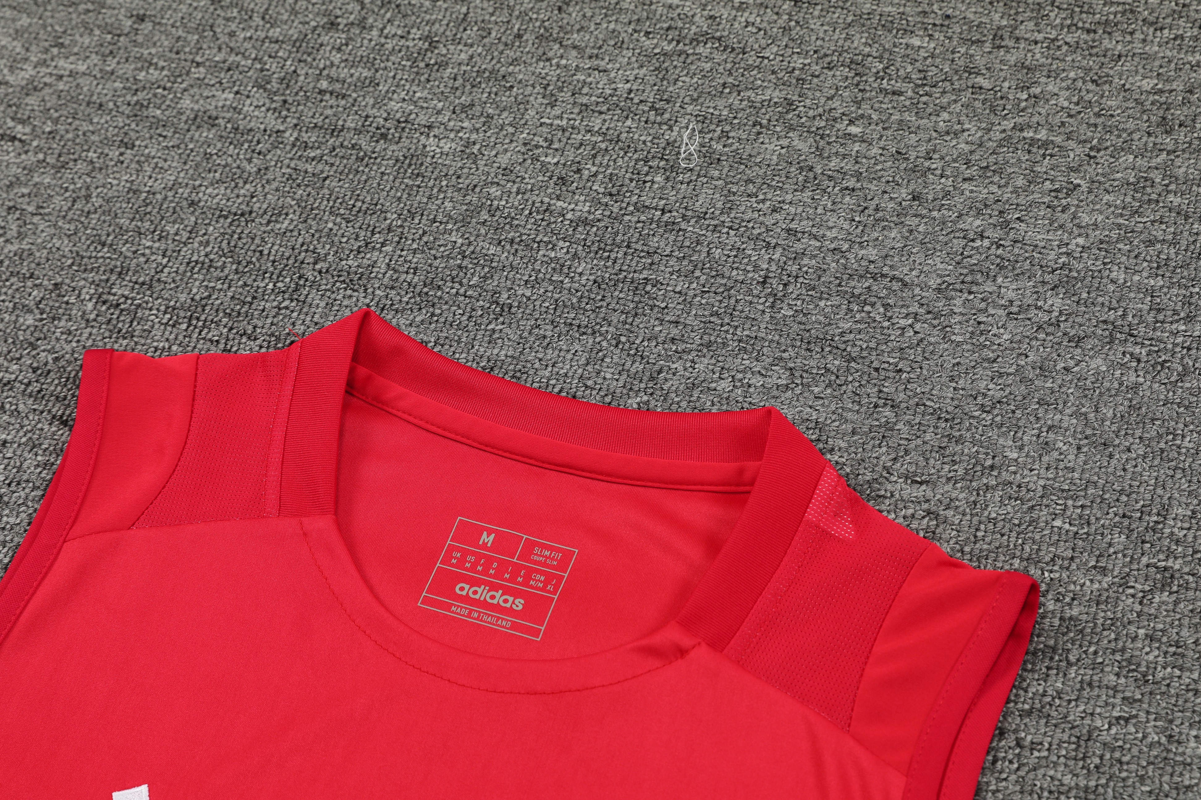 24/25 Man Utd training tank top 1:1 Thai quality