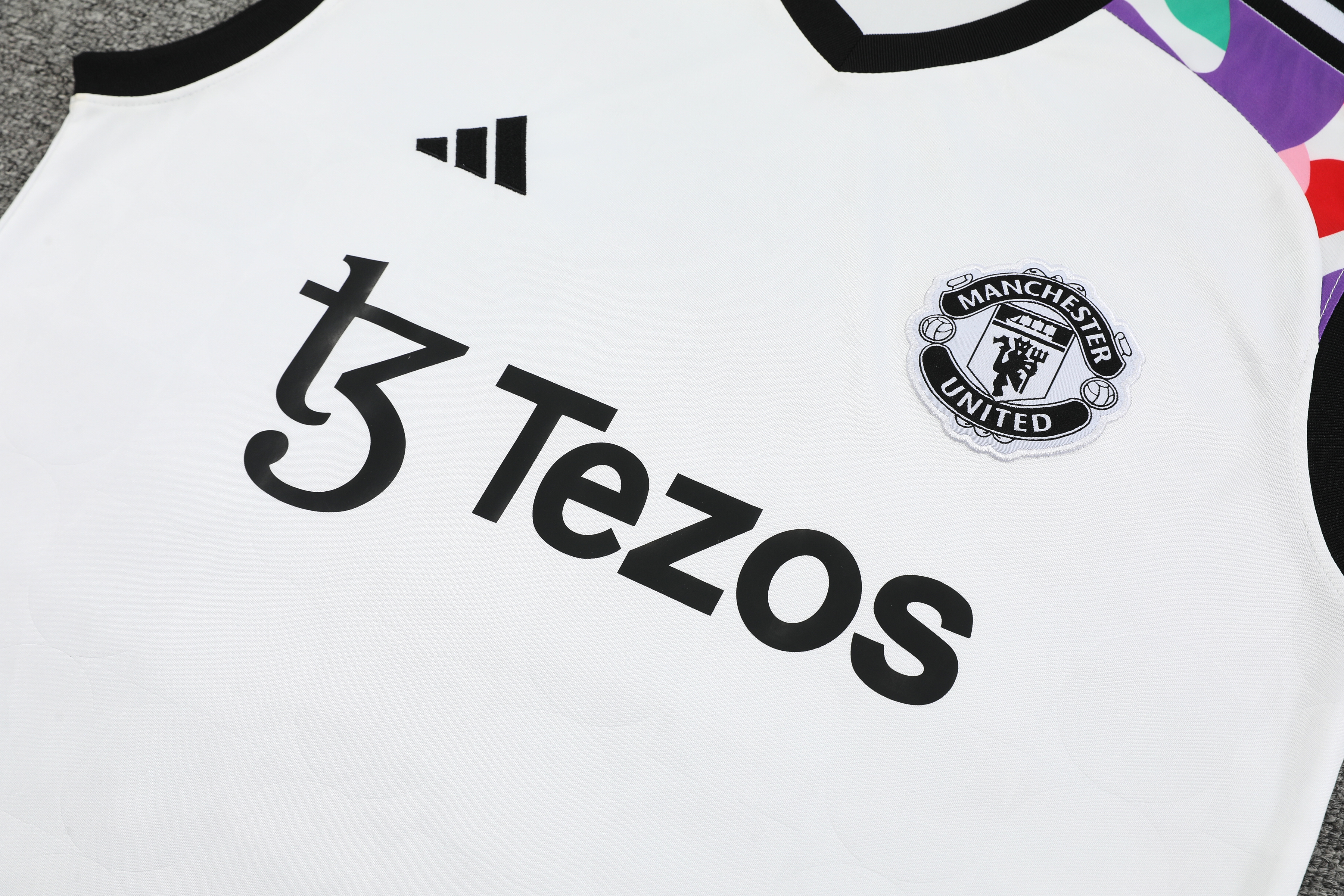 24/25 Man Utd training tank top 1:1 Thai quality