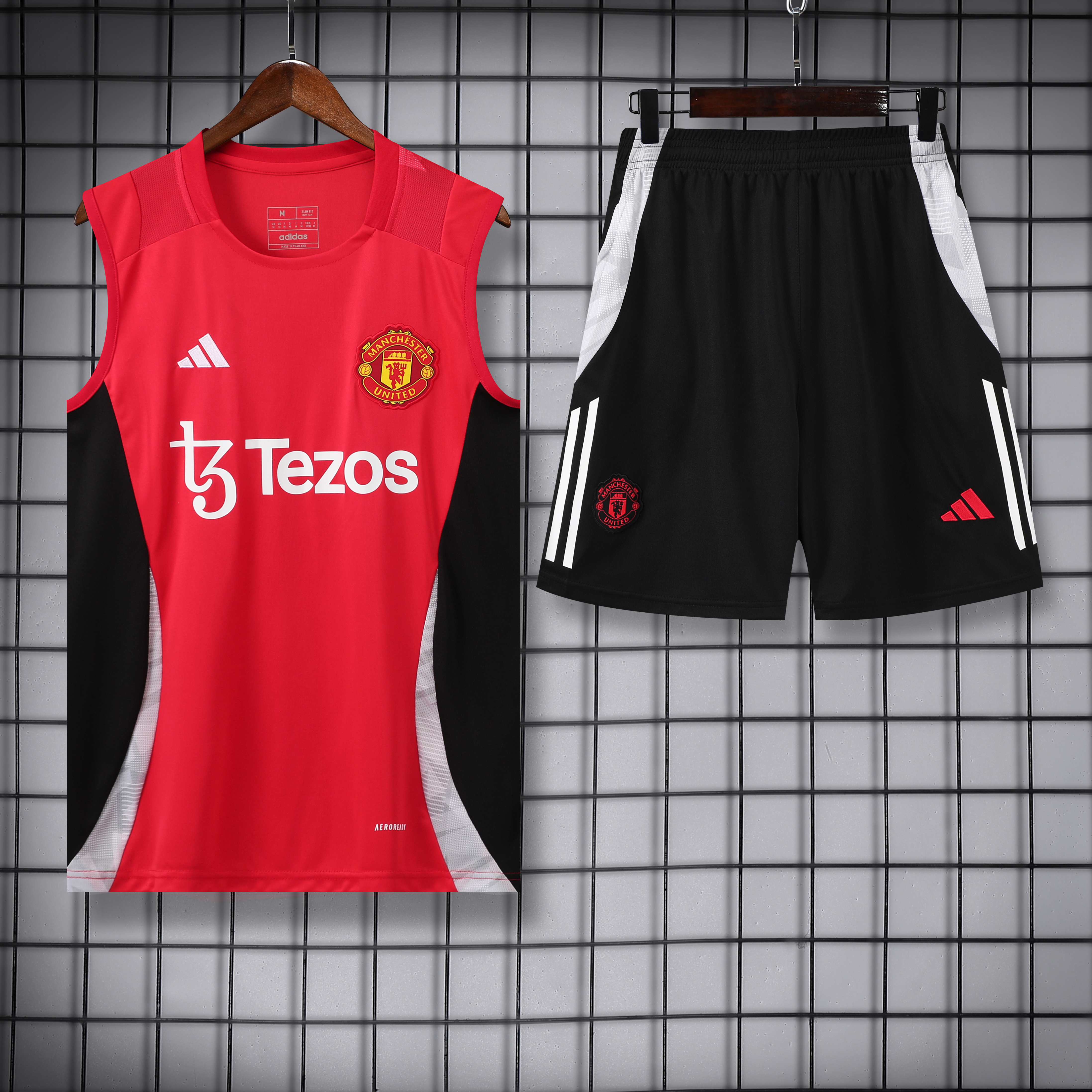 24/25 Man Utd training tank top 1:1 Thai quality