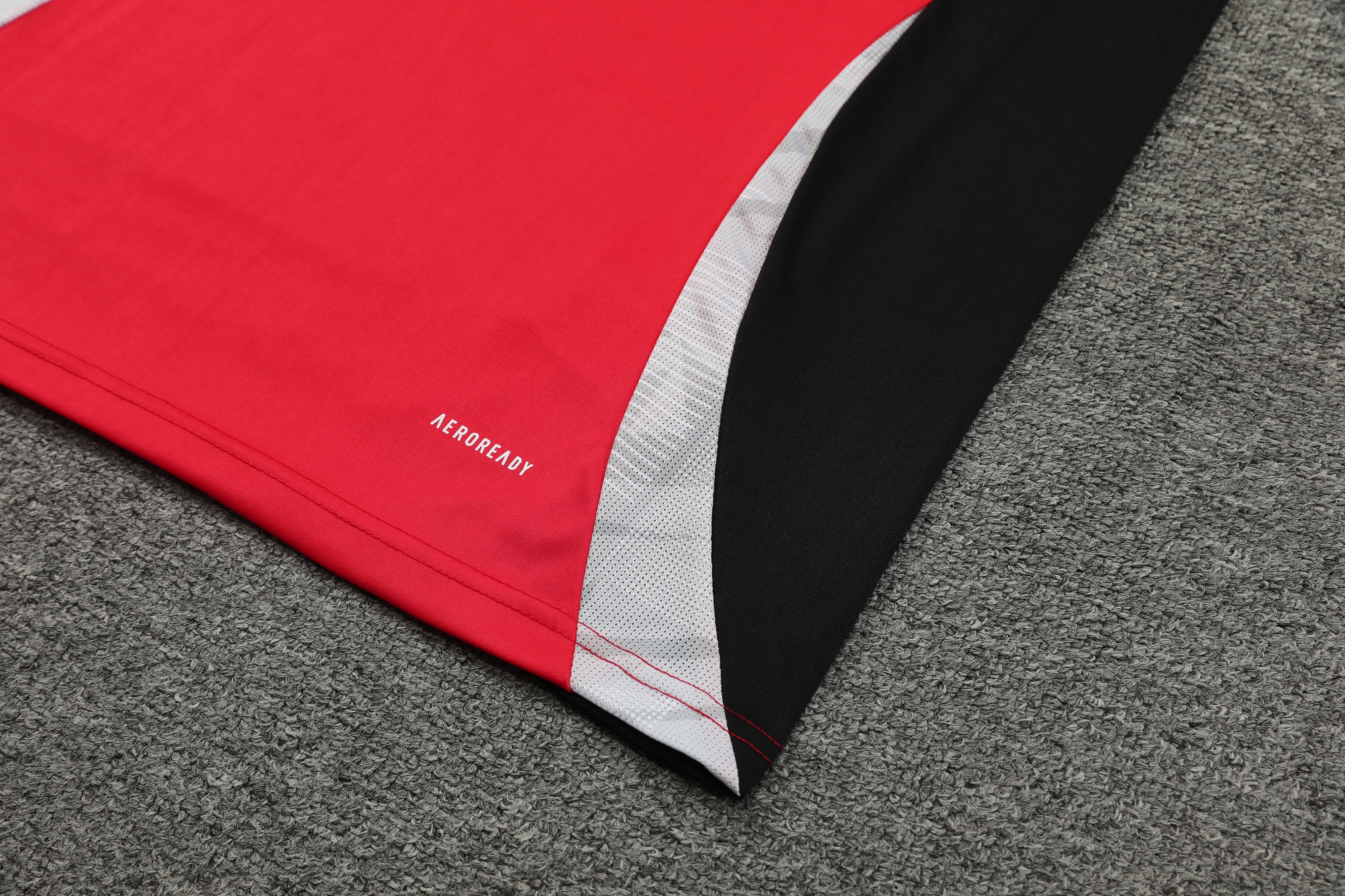 24/25 Man Utd training tank top 1:1 Thai quality