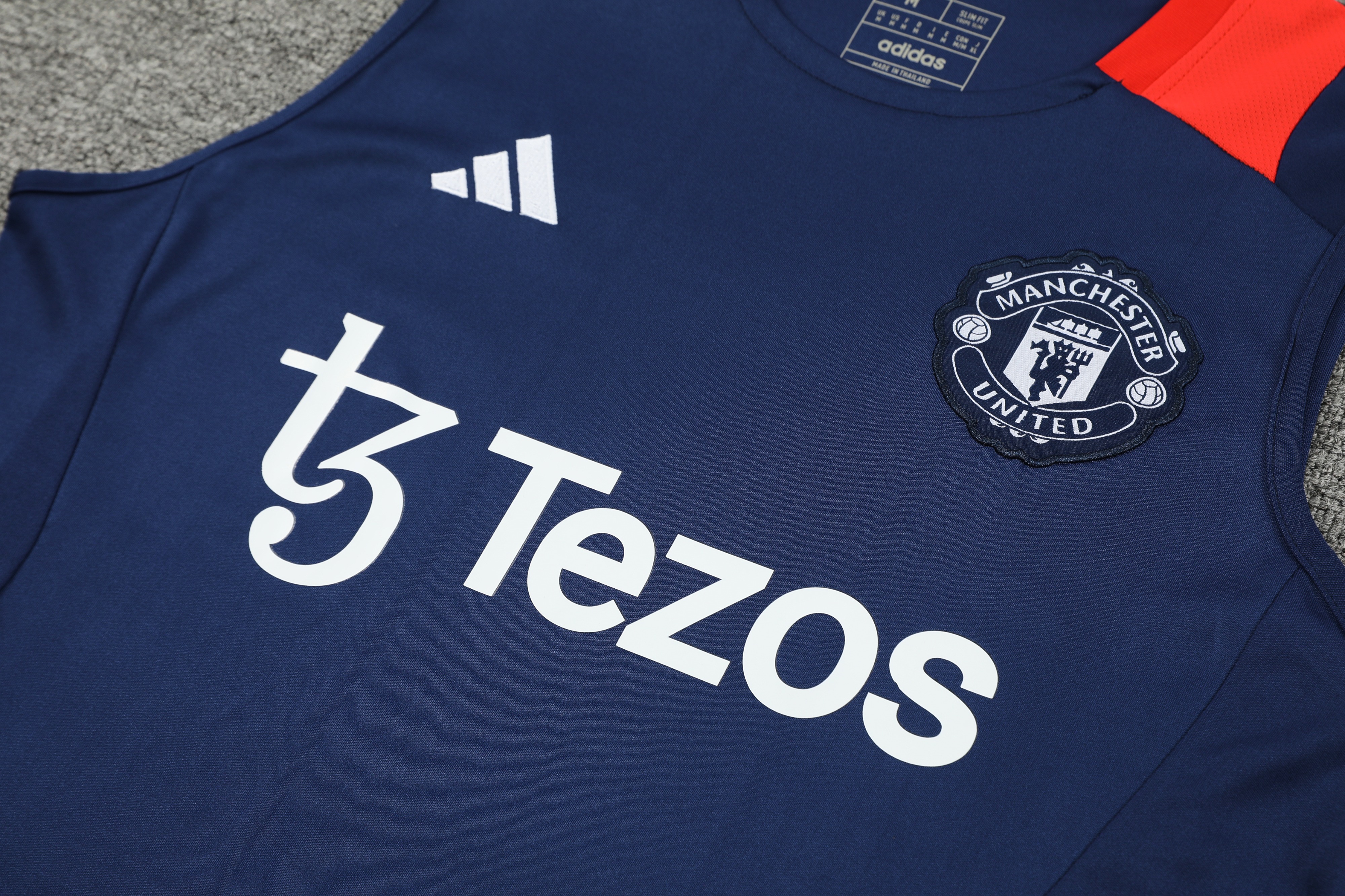 24/25 Man Utd training tank top 1:1 Thai quality