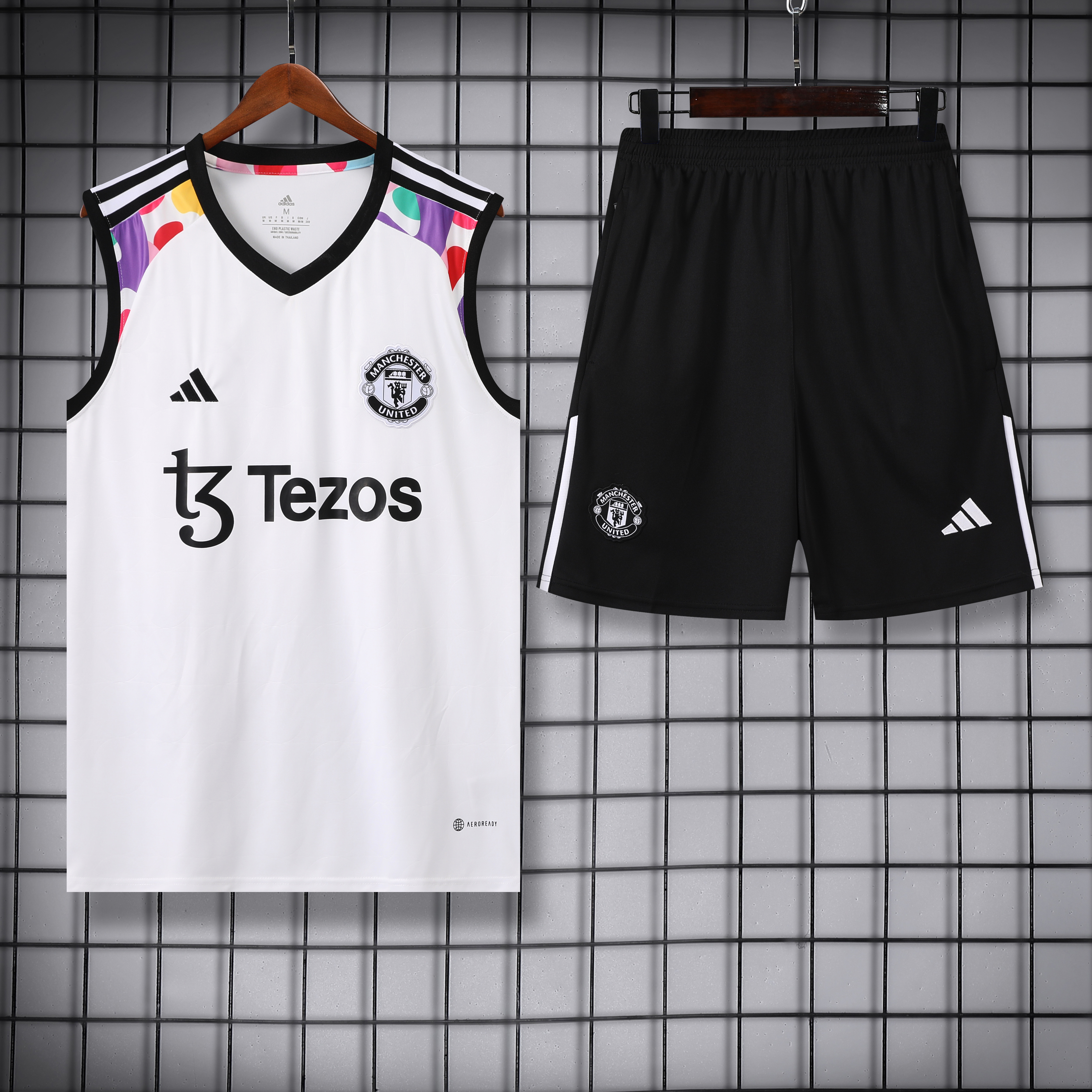 24/25 Man Utd training tank top 1:1 Thai quality