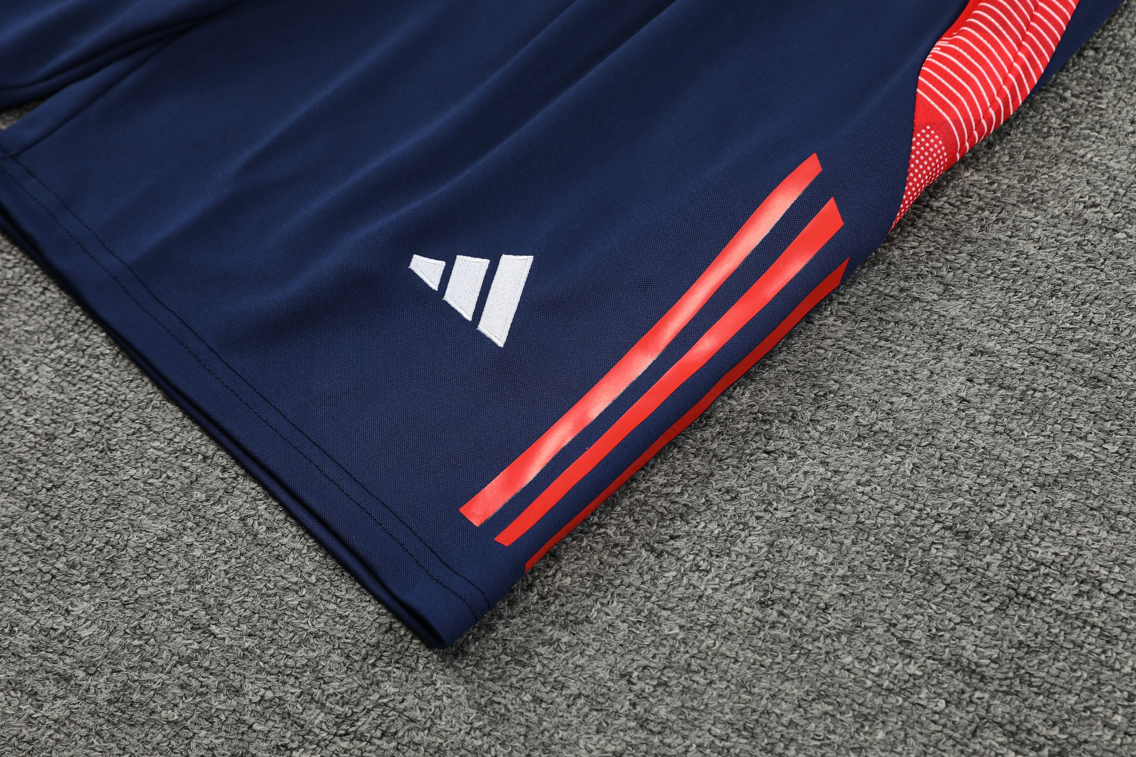 24/25 Man Utd training tank top 1:1 Thai quality