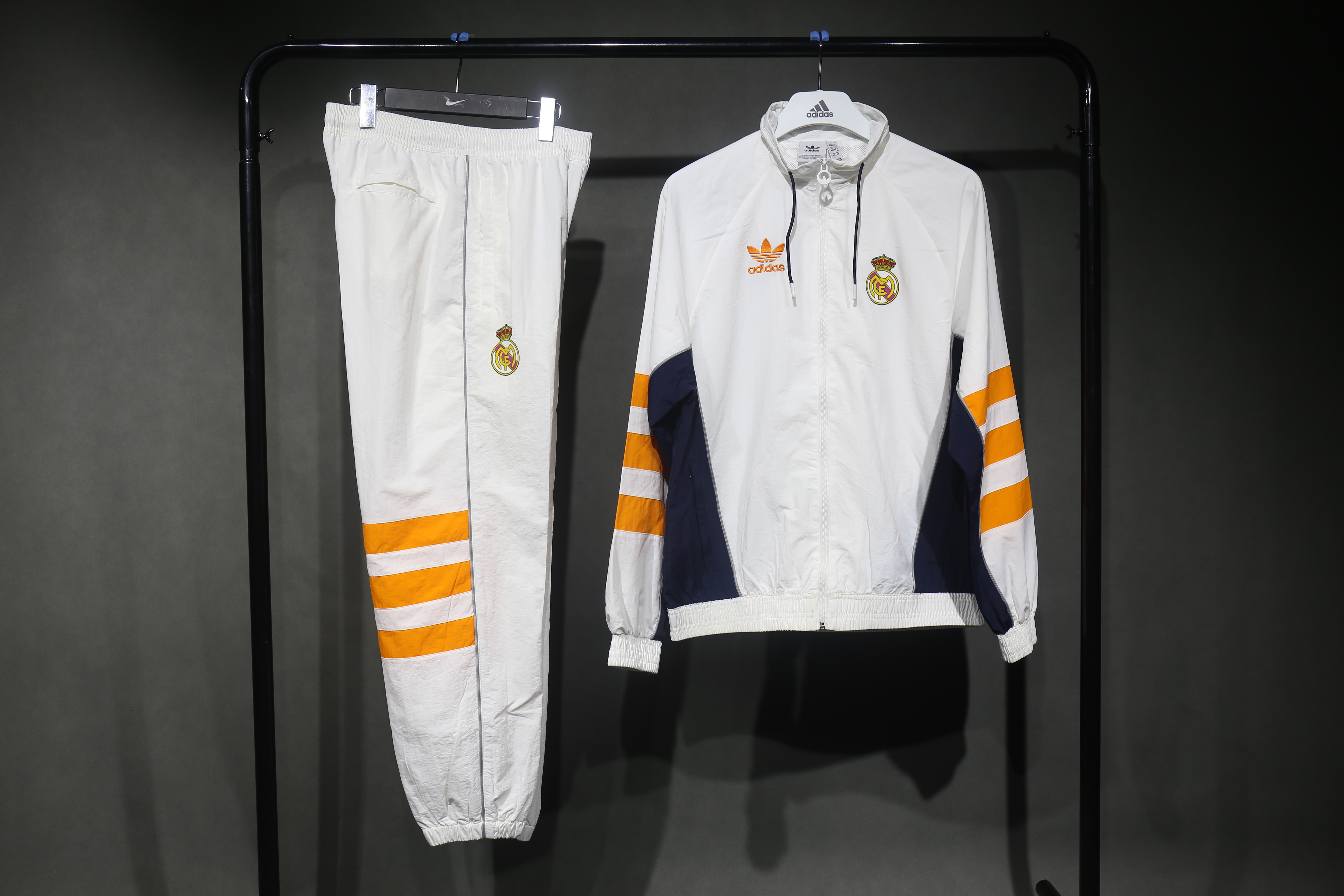 24/25 Real Madrid Retro Jacket Set 1:1 Thai quality