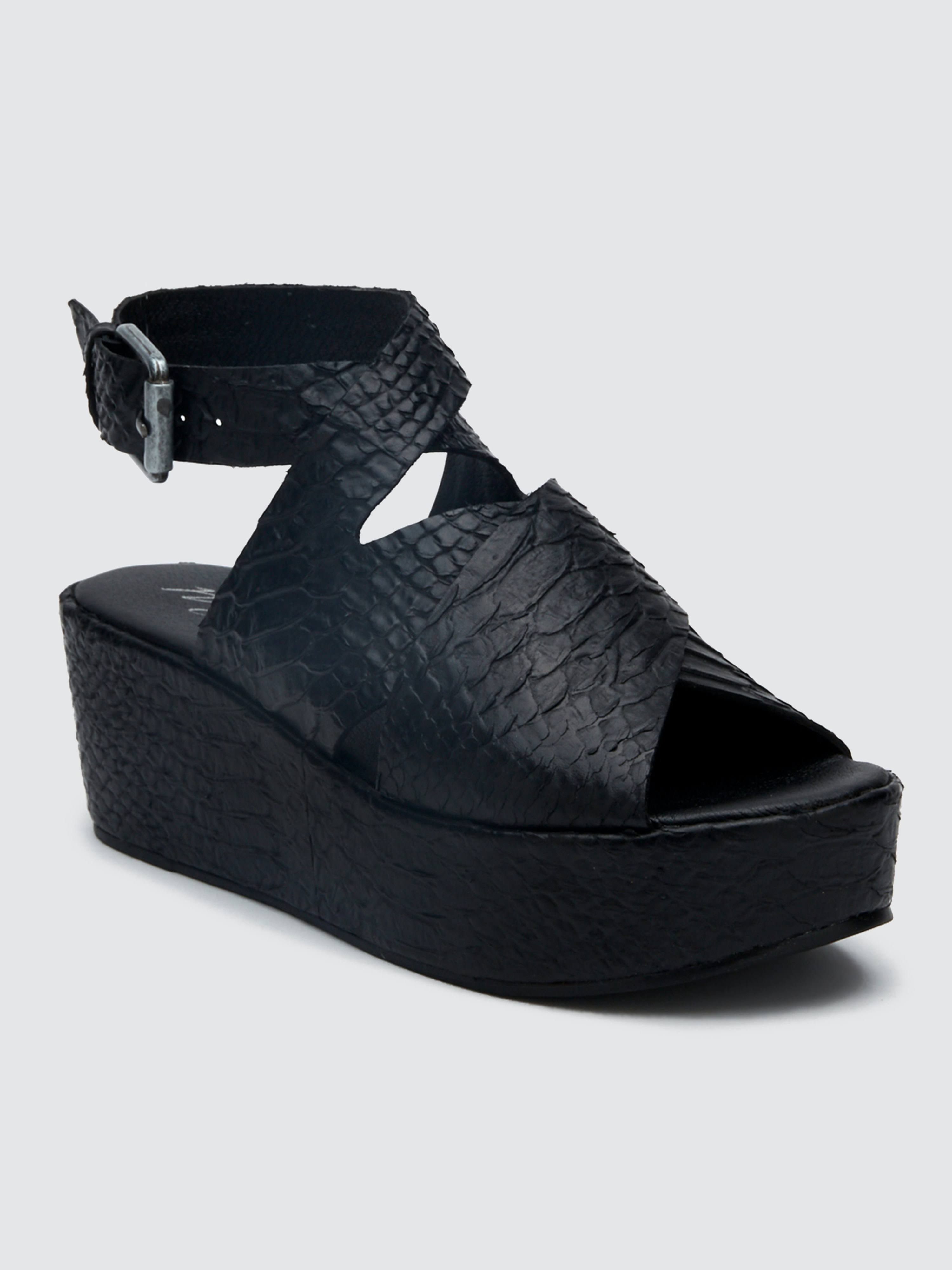 Matisse Runaway Womens Leather Wedge Platform Sandals, Black Snake