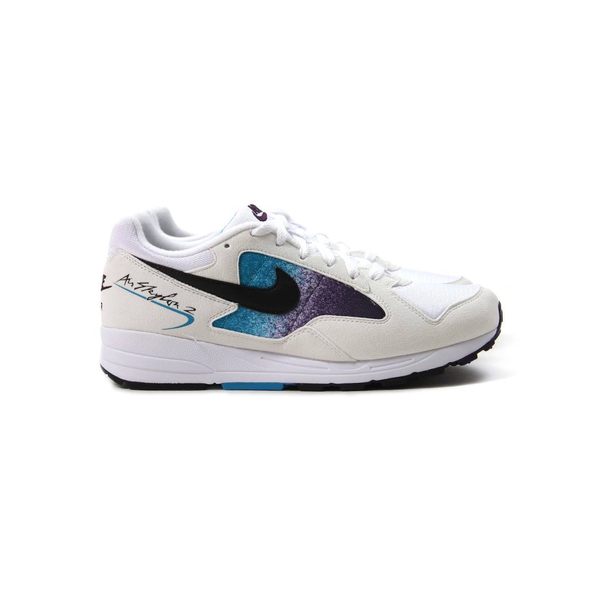 Nike Air Skylon II in White - Size 5