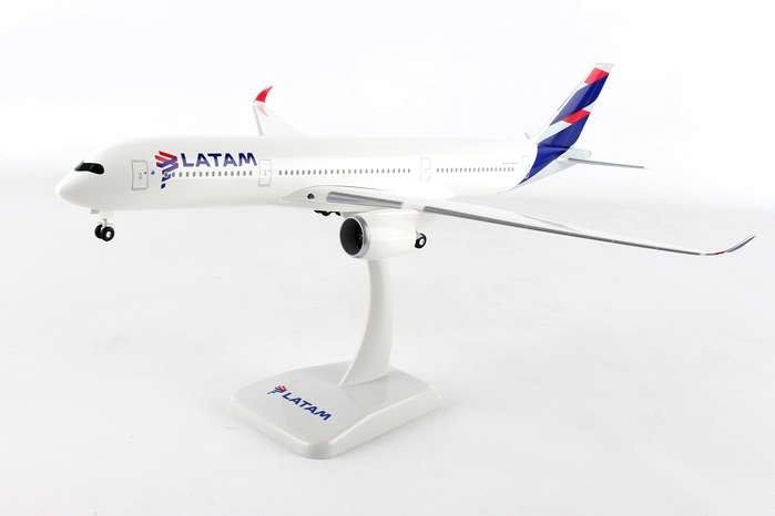 Hogan Latam A350-900 1/200 W/GEAR