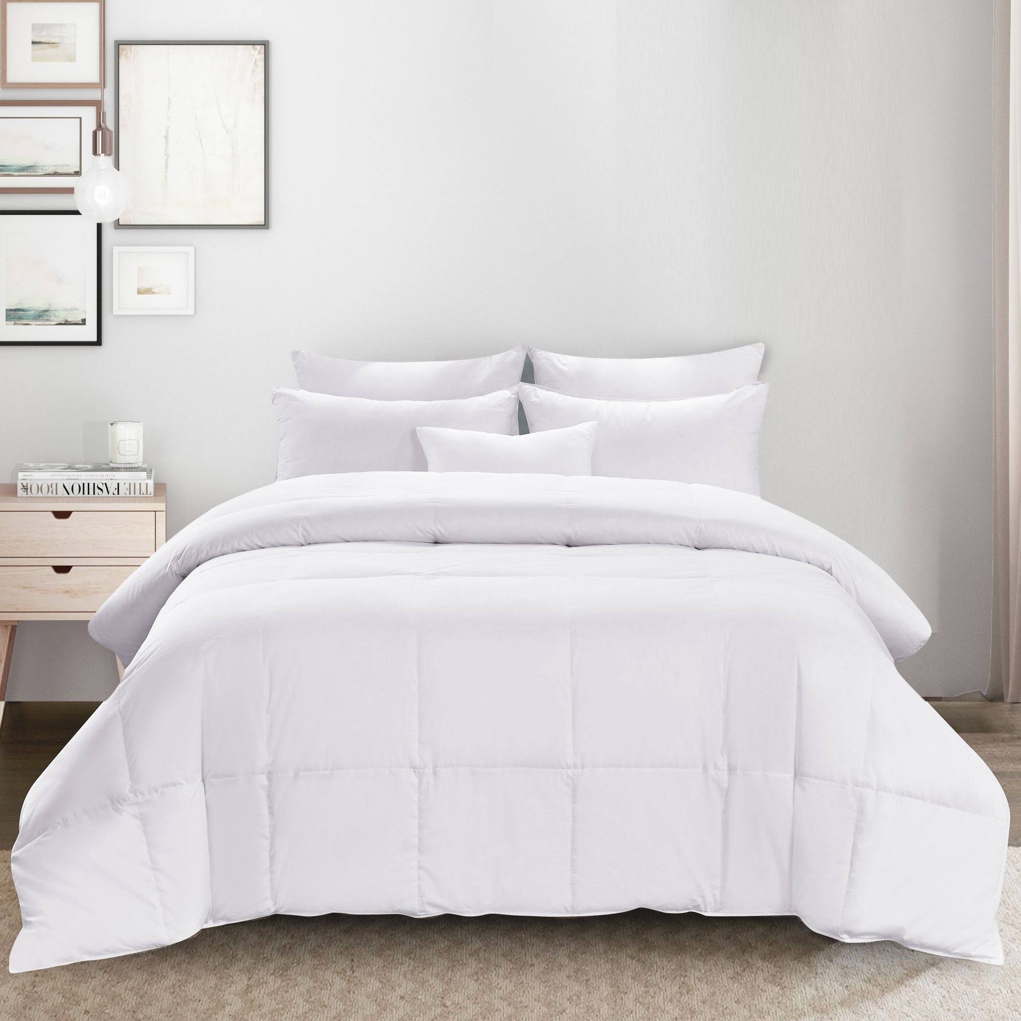 Puredown Goose Down Comforter, Lightweight Quilted Duvet Insert, 100% Cotton Fabric - King, White
