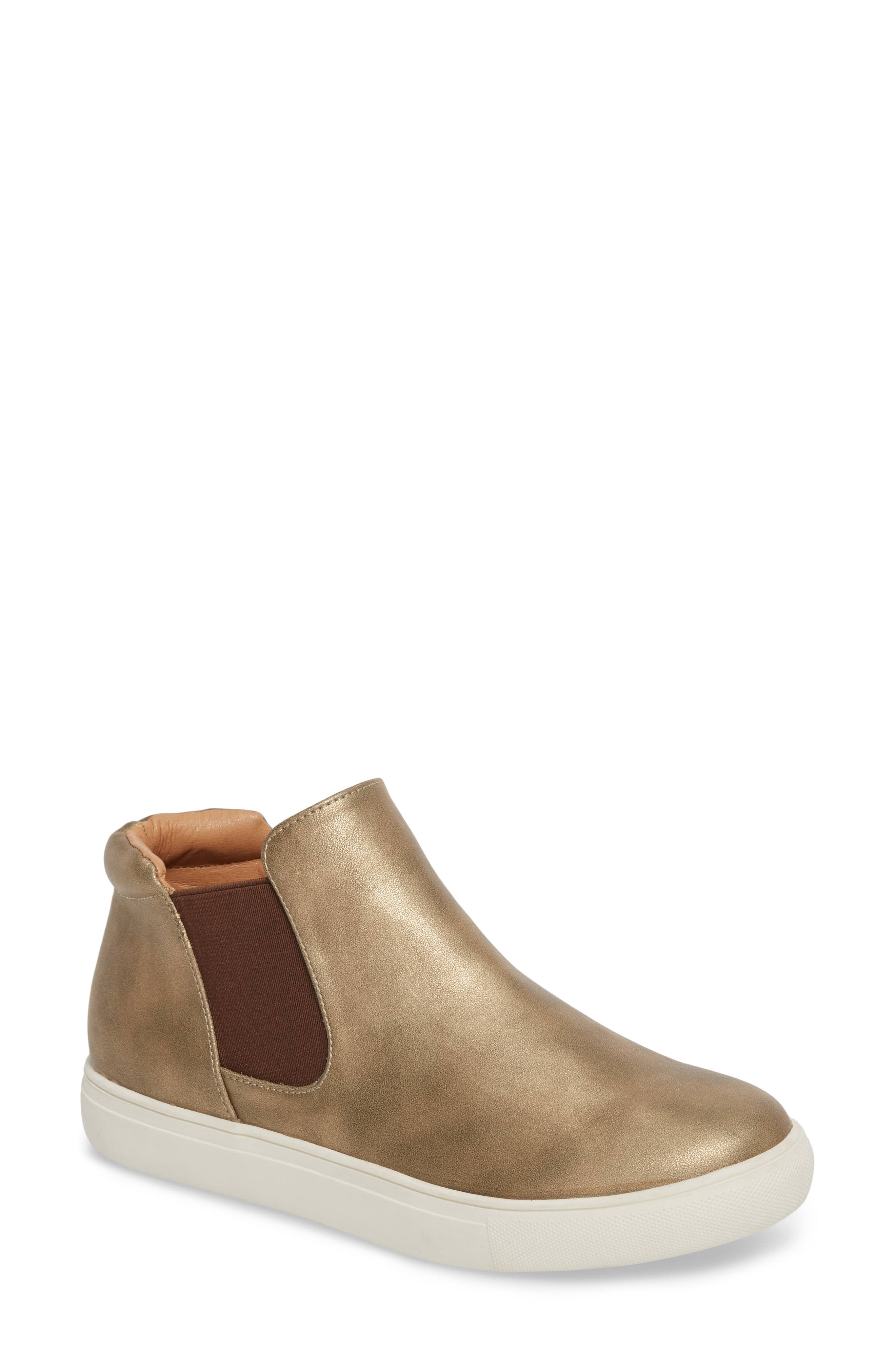 Coconuts Harlan Gold