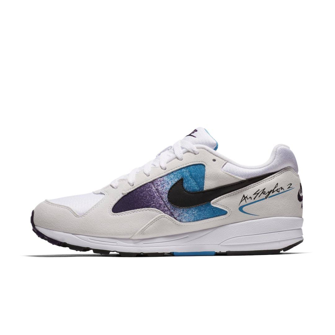 Nike Air Skylon II in White - Size 5