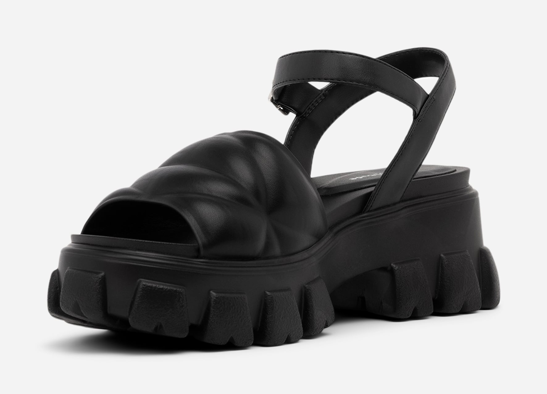 ATTITUDE, Sandaler med remmar