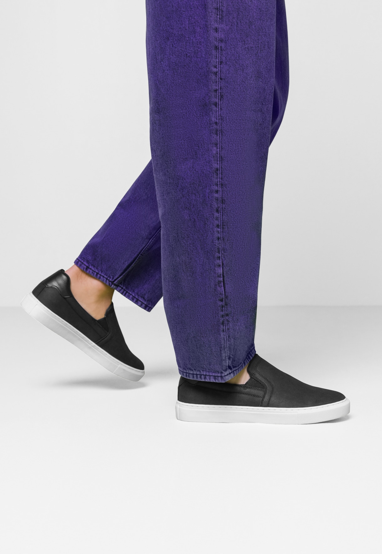 LINEAR, Slip-on sneakers