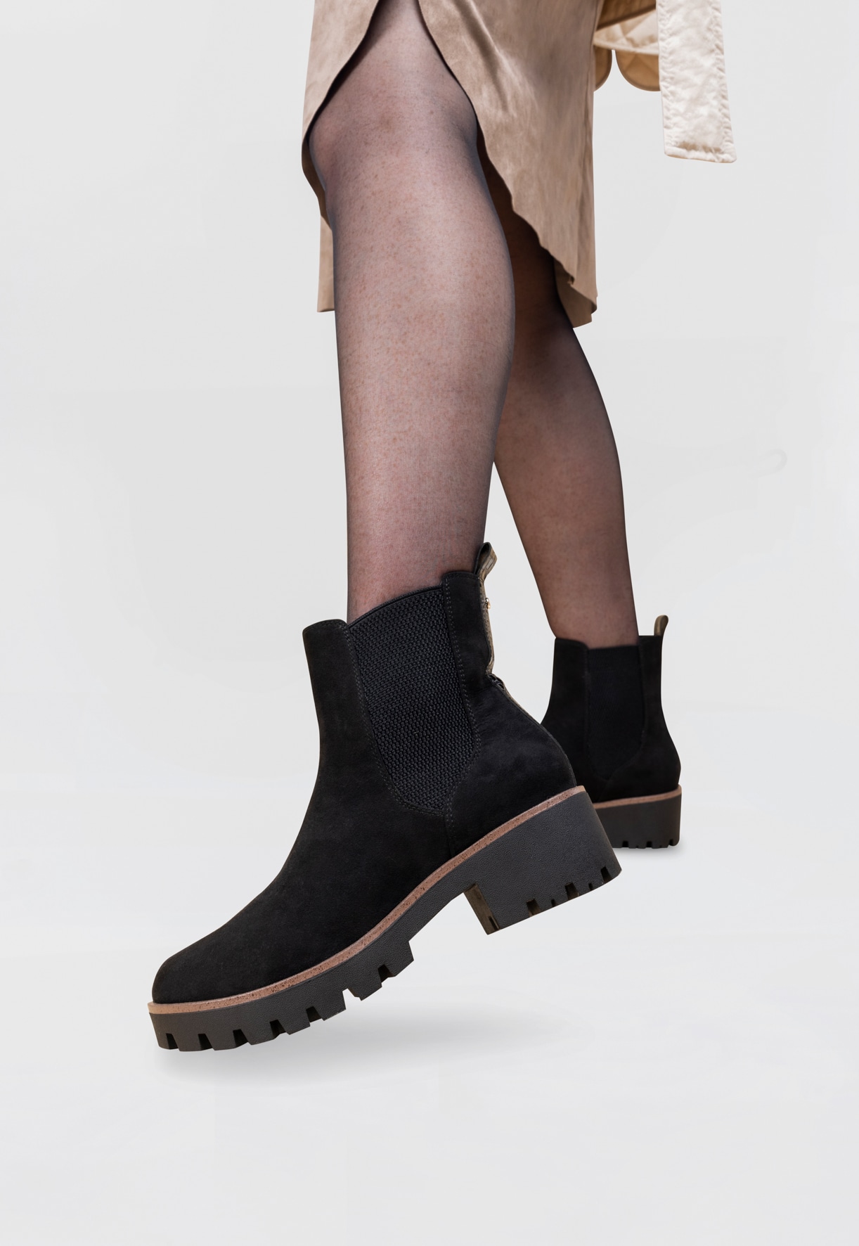 SO ALL, Chelseaboots