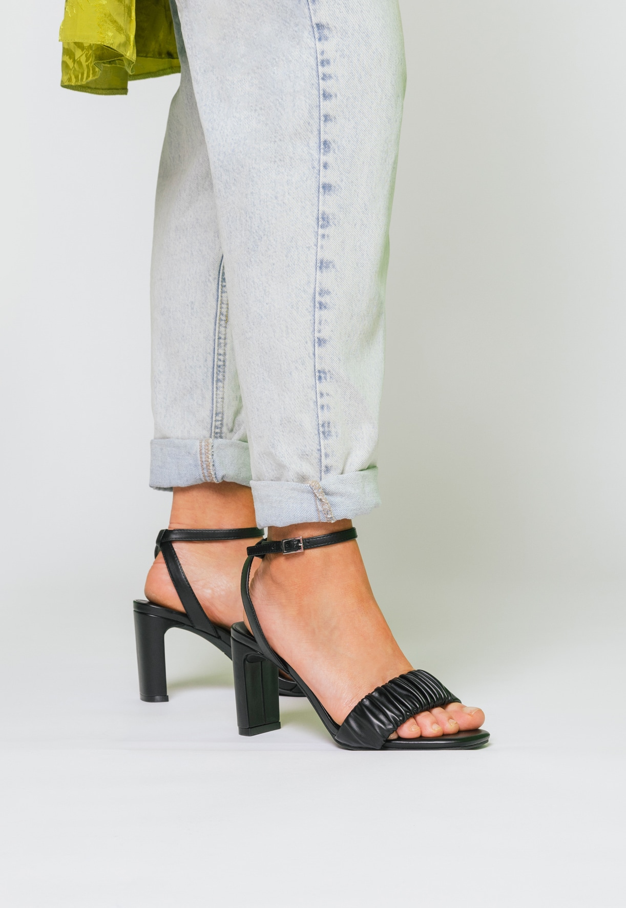 XIT, Sandaletter med remmar