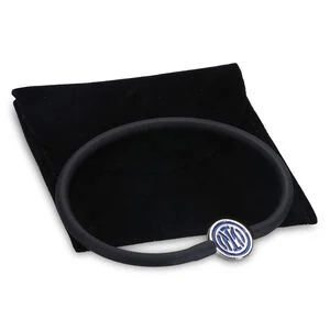 IM WRISTBAND WITH LOGO TAG