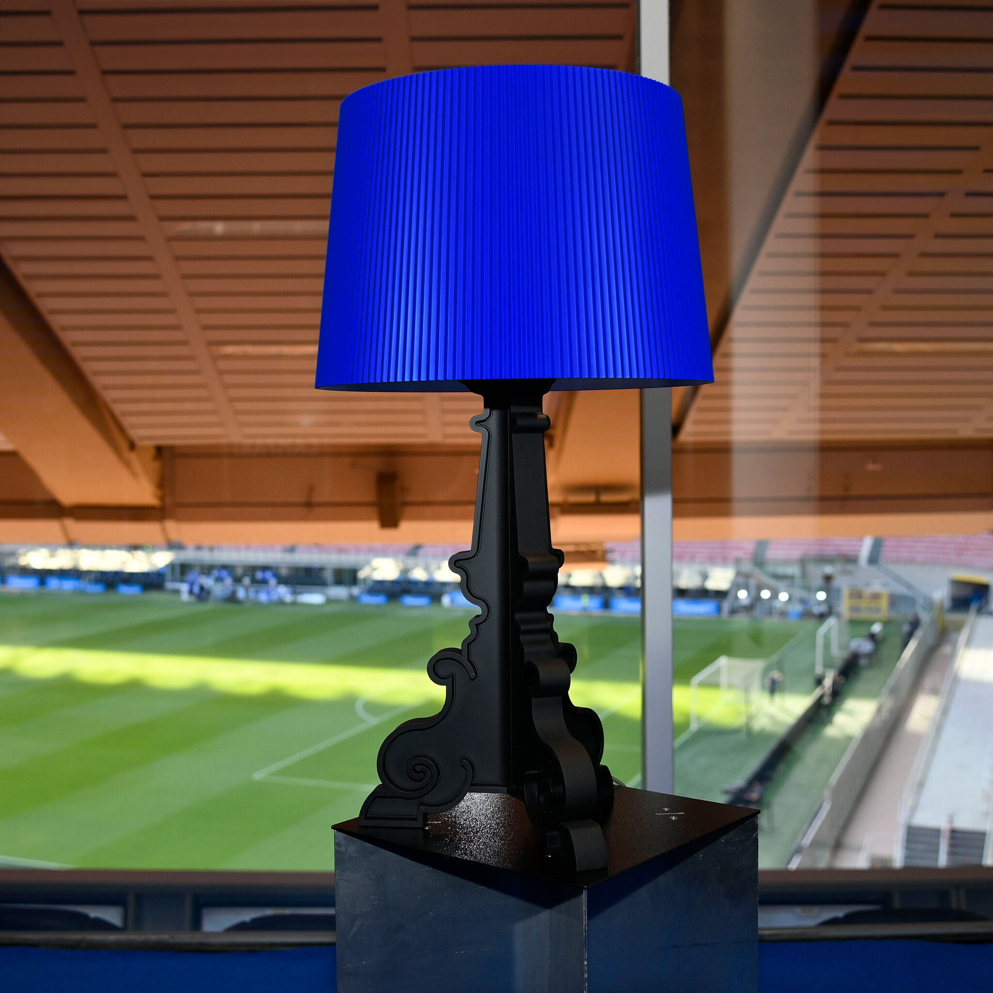 IM KARTELL TABLE LAMP