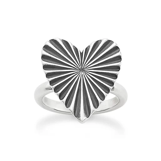 Ava Heart Ring