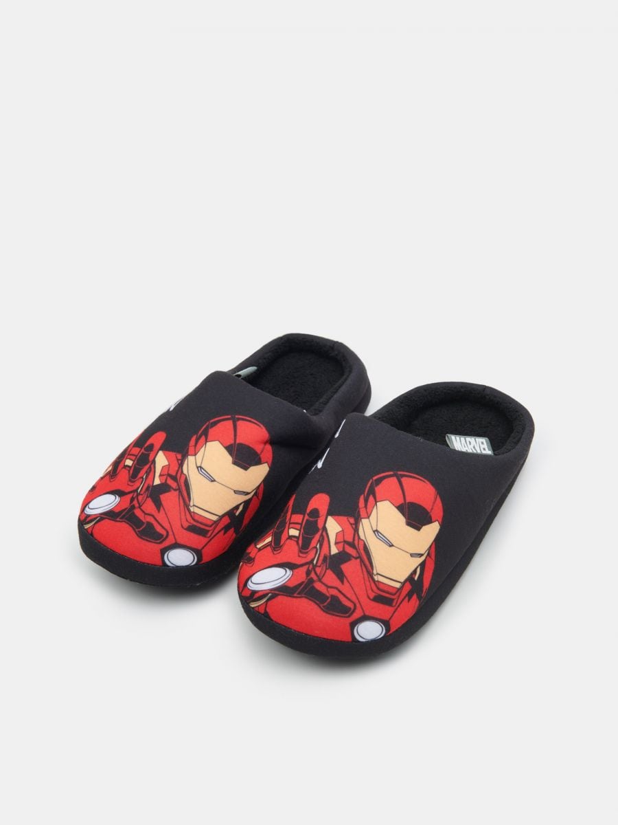 Kapcie Iron Man Kolor czarny  2071Z-99X