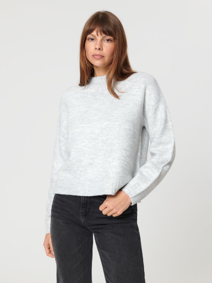 Sweter z miękkiej dzianiny Kolor szary  7377J-09M