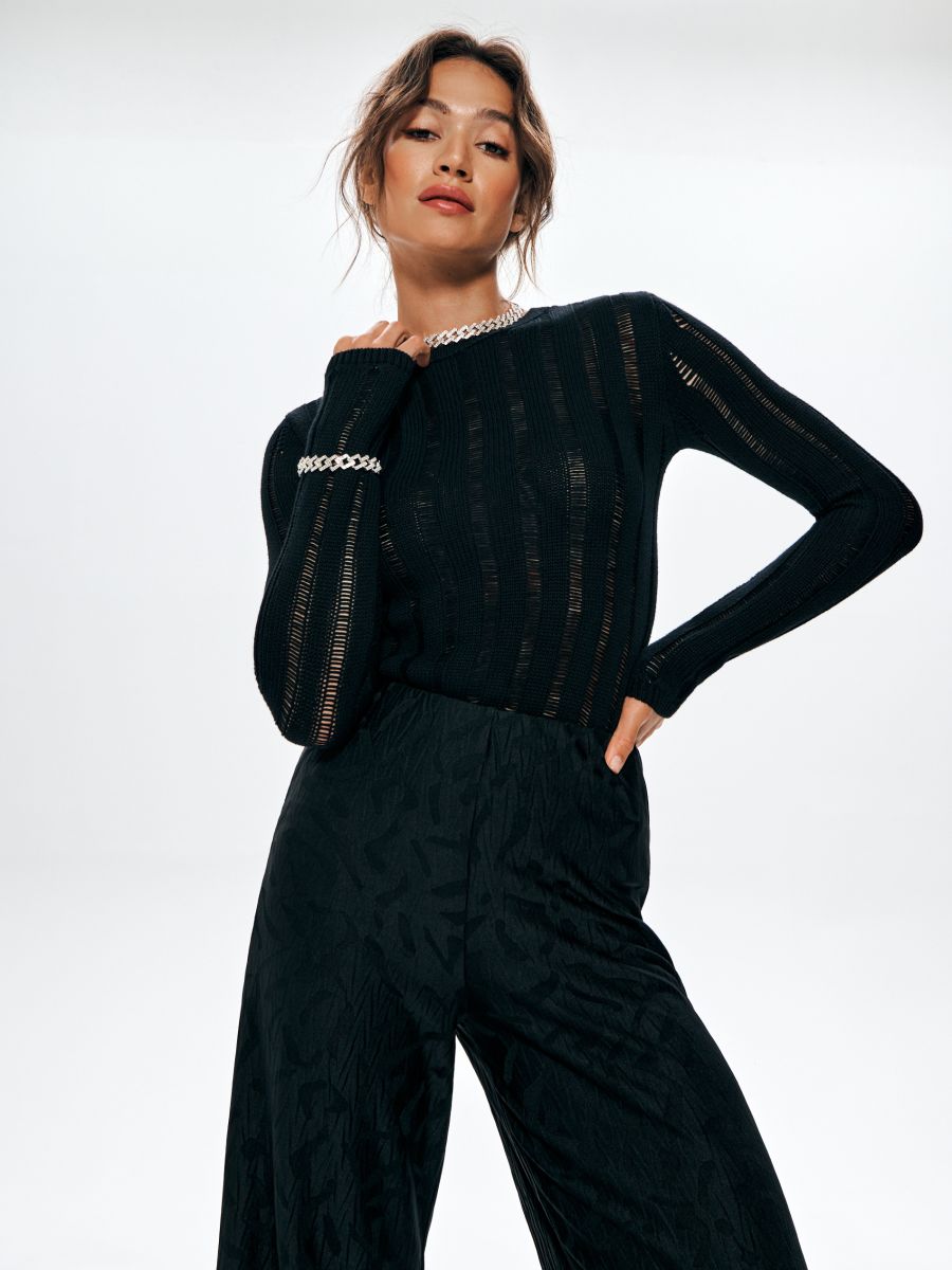 Spodnie loose high waist Kolor czarny  4081U-99X