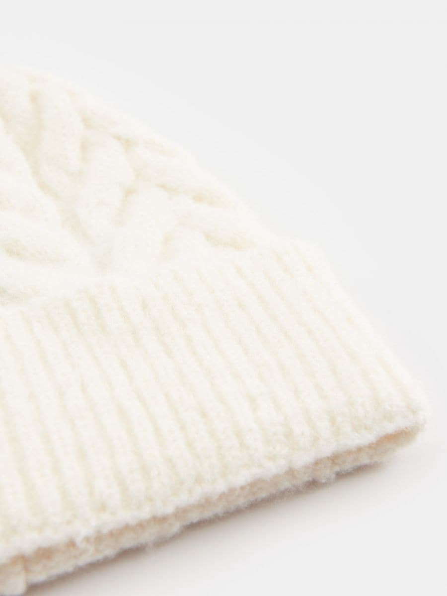 Czapka beanie Kolor kremowy  1354X-01X