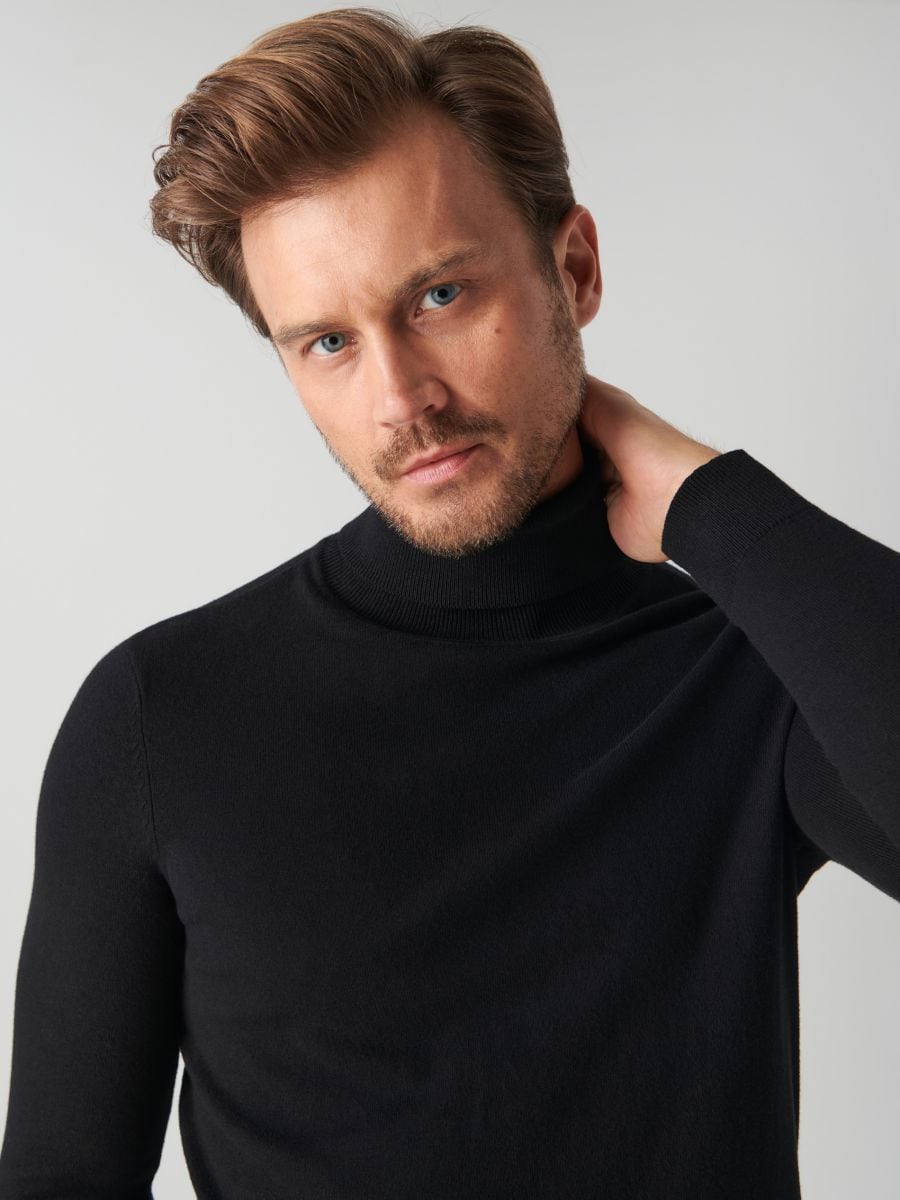 Sweter z golfem Kolor czarny  0190J-99X