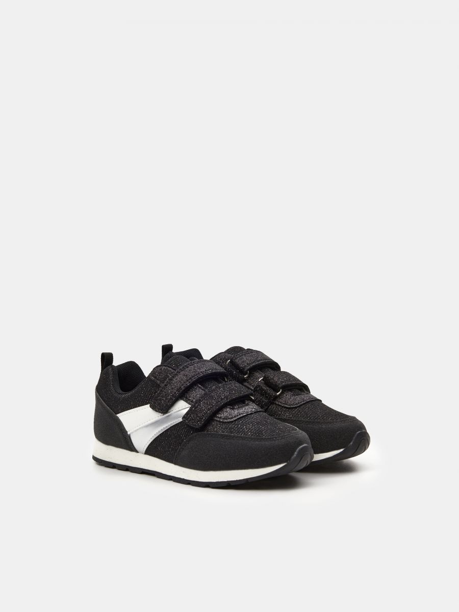 Sneakersy na rzepy Kolor czarny  0584J-99X