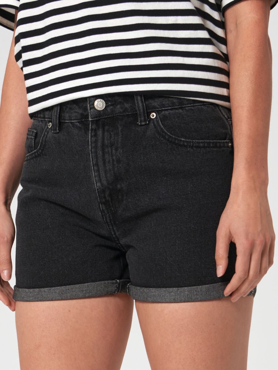Szorty jeansowe mom high waist Kolor czarny  0392U-99J