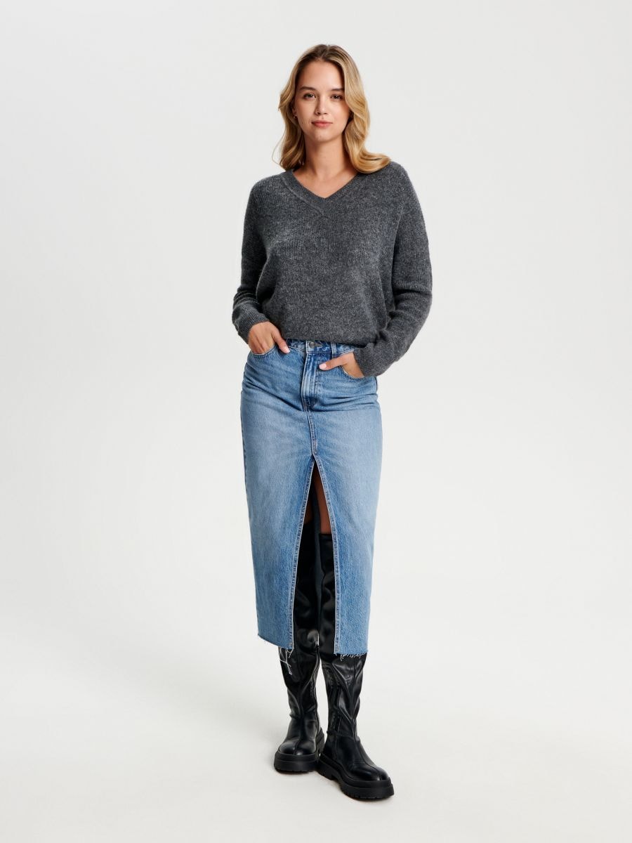 Sweter z miękkiej dzianiny Kolor szary  7381J-90M