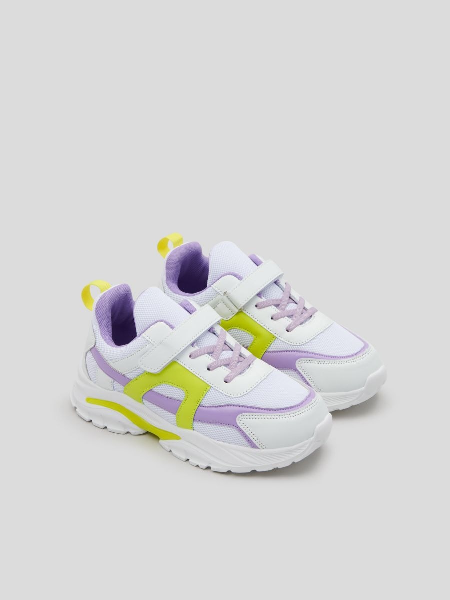 Sneakersy Kolor biały  7511R-00X