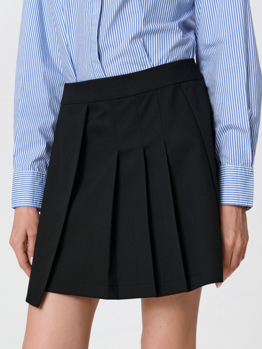 Spódnica mini rozkloszowana Kolor czarny  9734A-99X