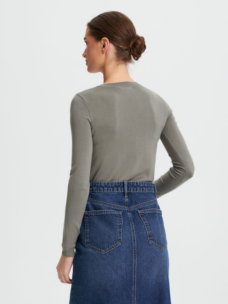 Sweter z ozdobnymi guzikami Kolor zielony  5157O-81X