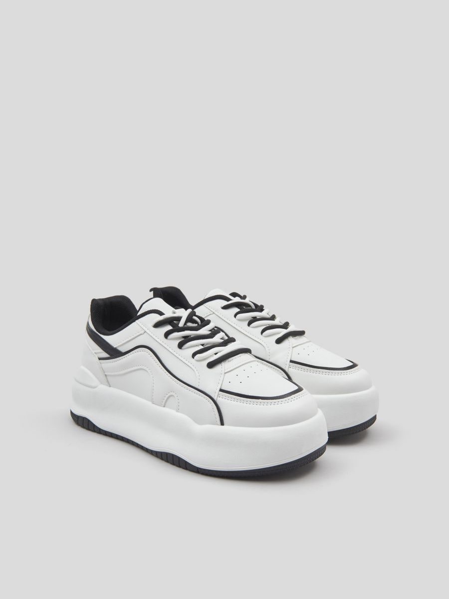Sneakersy Kolor biały  8815W-00X